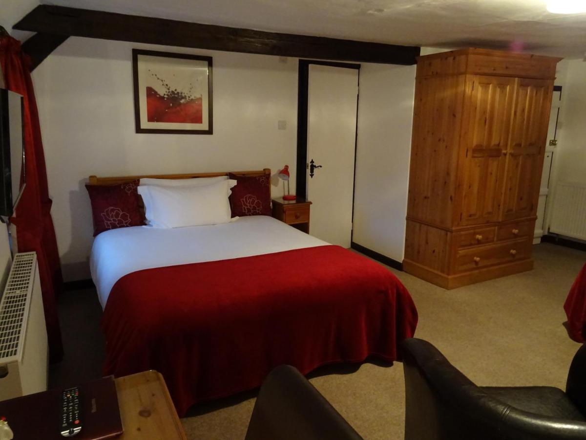 Bed & Breakfast Quiet Woman House 3*